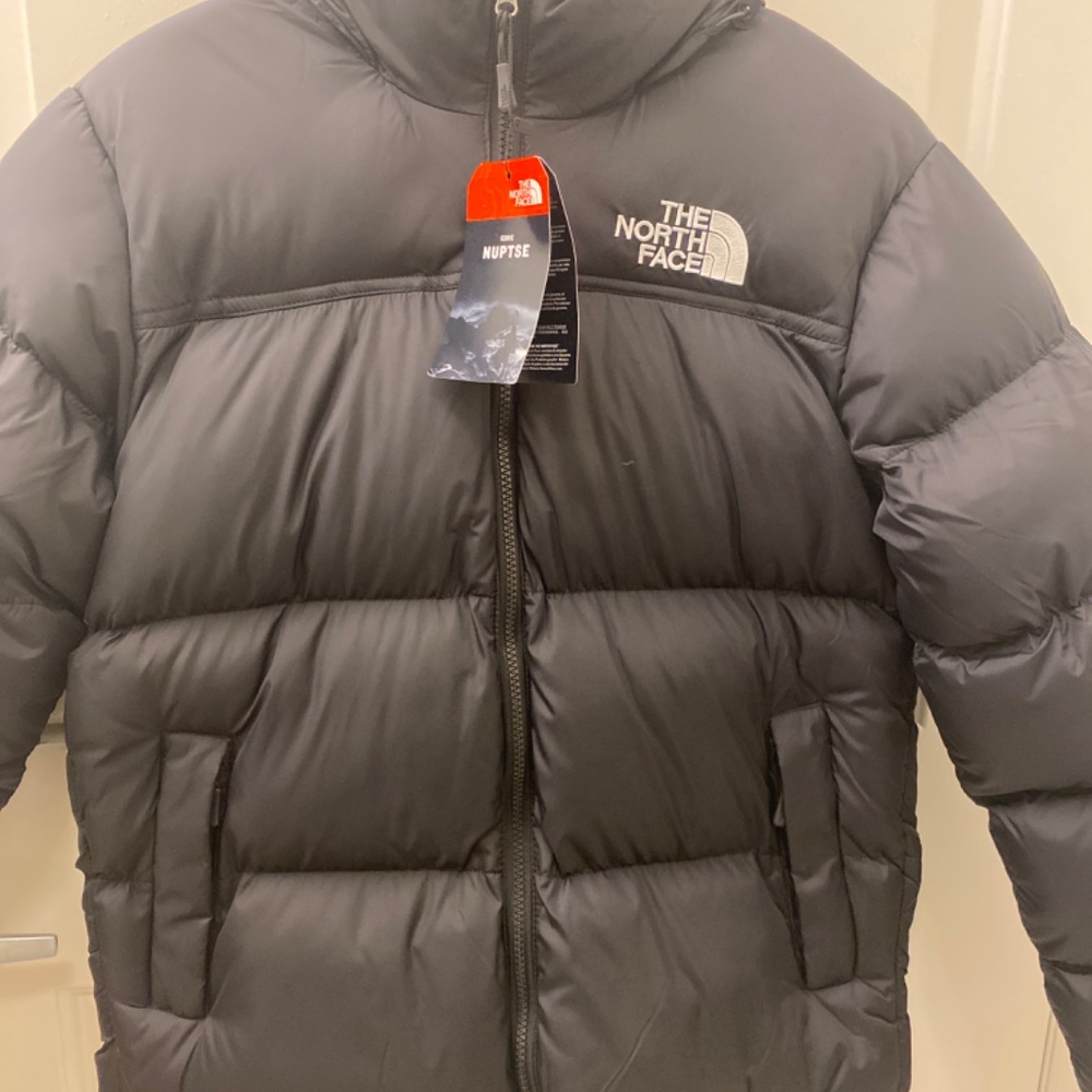 The north face Nuptse jacket Asian size L US M - Picture 3 of 5